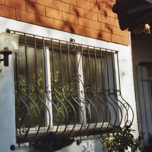 bantli_stahlbau_fenstergitter_3.jpg