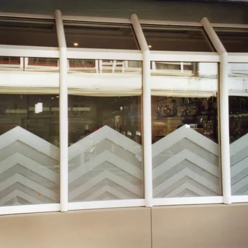 metallschaufenster_zuerich.jpg